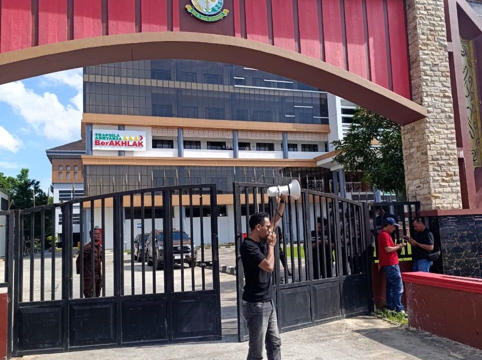 KESMI Samarinda Soroti Dugaan Suap 36 M dan Dokumen Terbang KSOP Samarinda Usai Gelar Aksi di Kejati Kaltim